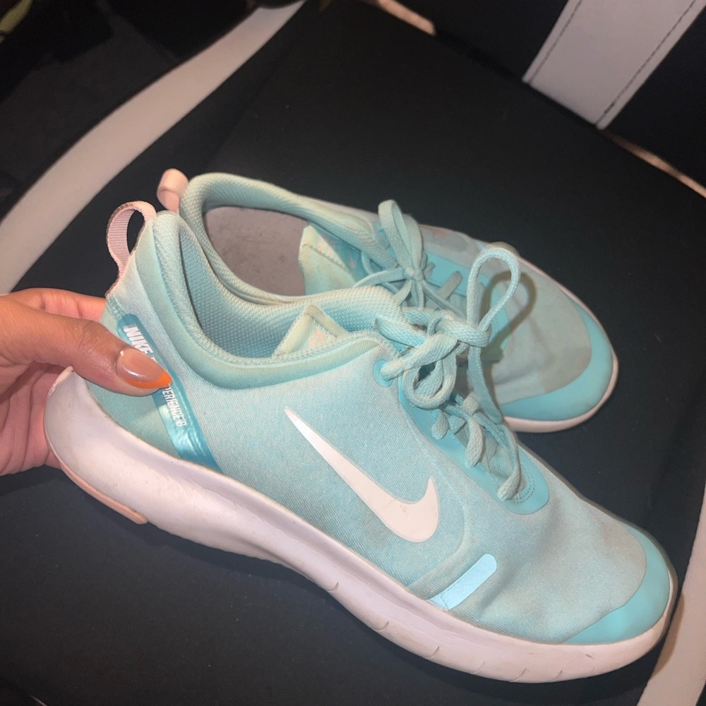 Women’s Blue Nike Flex Experience Run 8